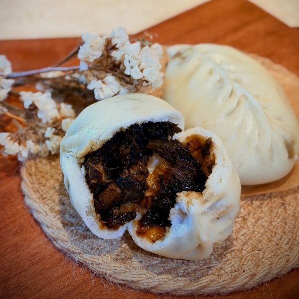 辣味梅干菜肉包 Spicy Preserved Veg Pork Bun
